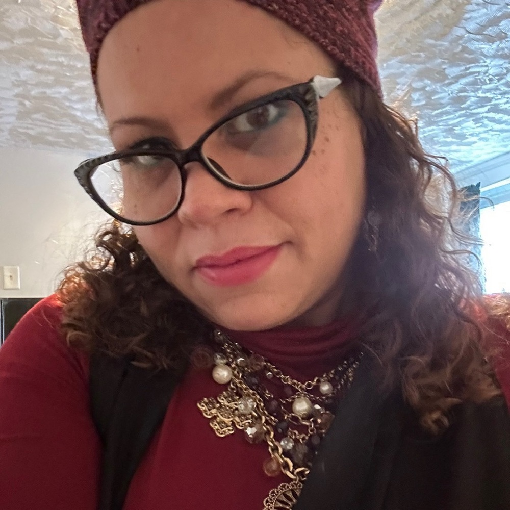 Meet your Posher, María